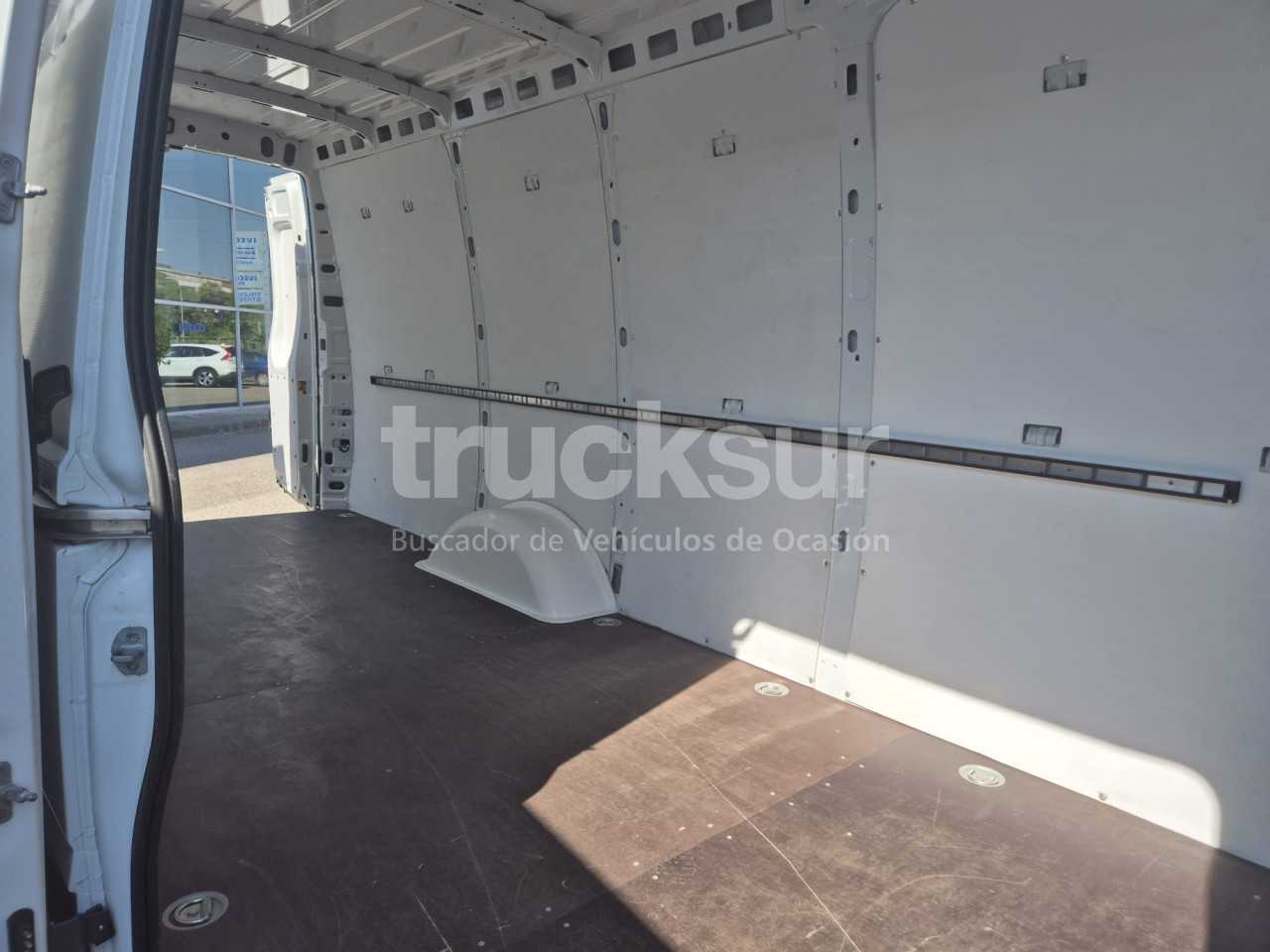 iveco-daily-35s16-f-16m3-1