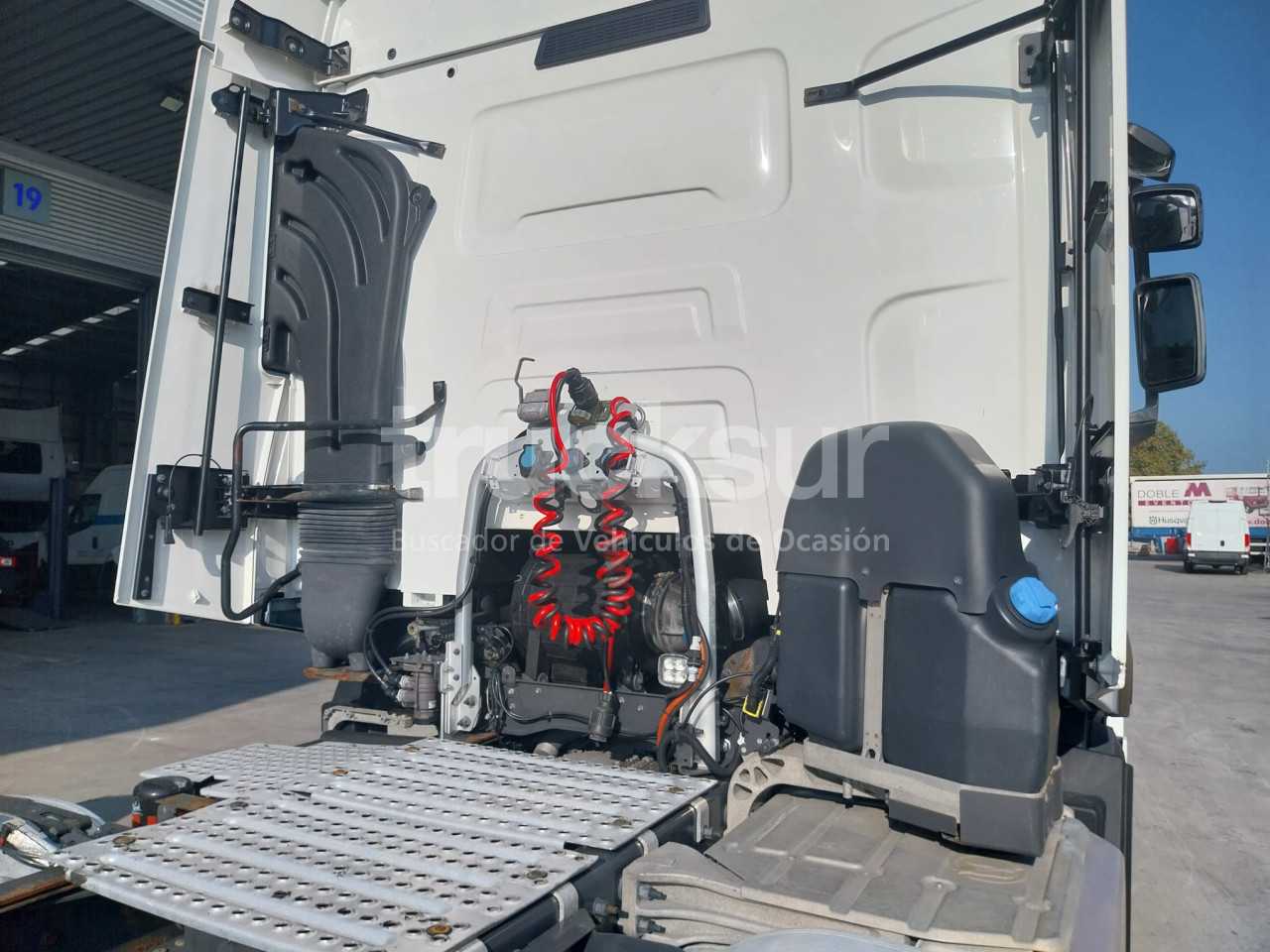 renault-t520-sleeper-cab-27