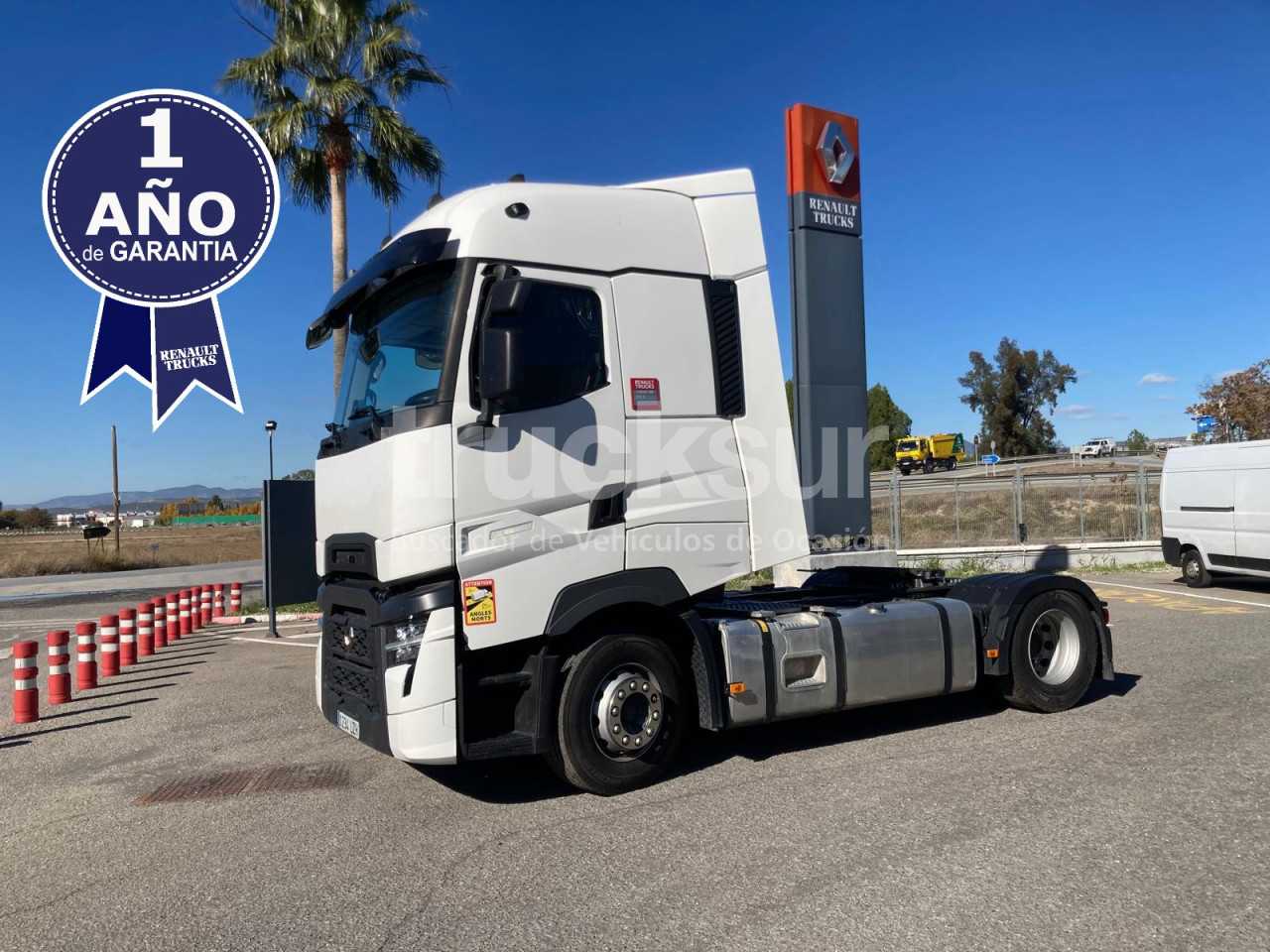 renault-t520-high-sleeper-cab-65