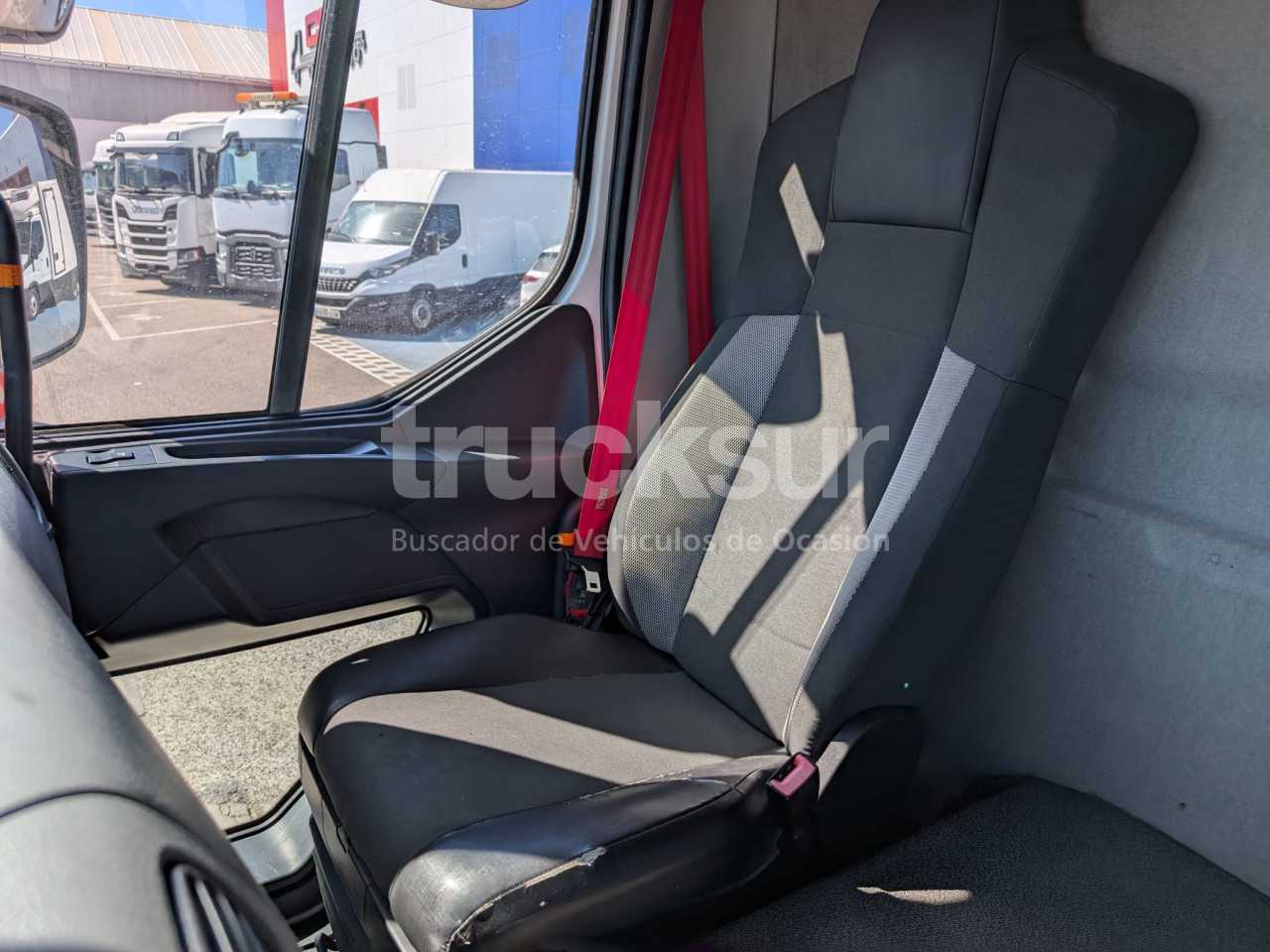 renault-d320-26-3