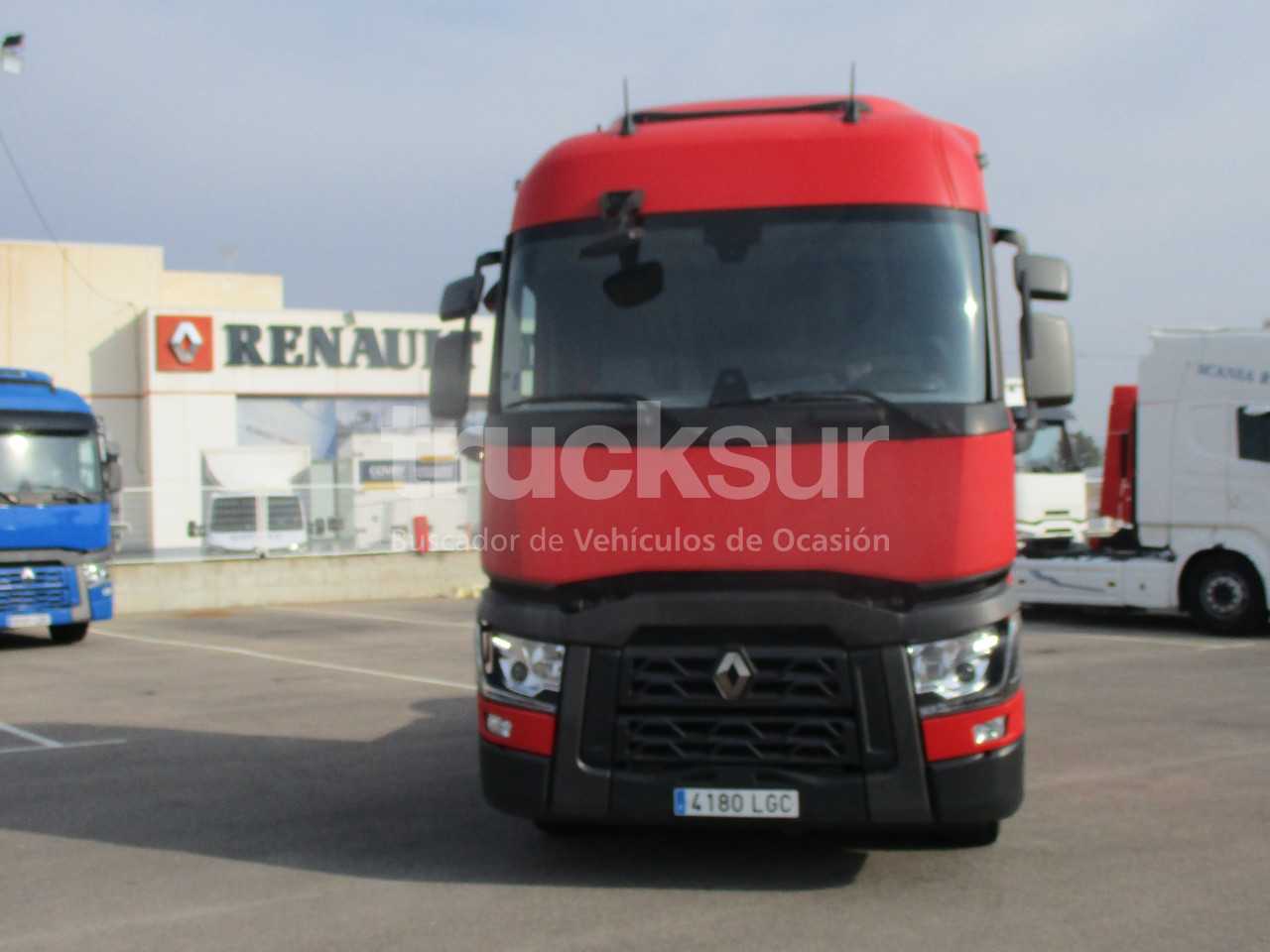 renault-t520-sleeper-cab-17