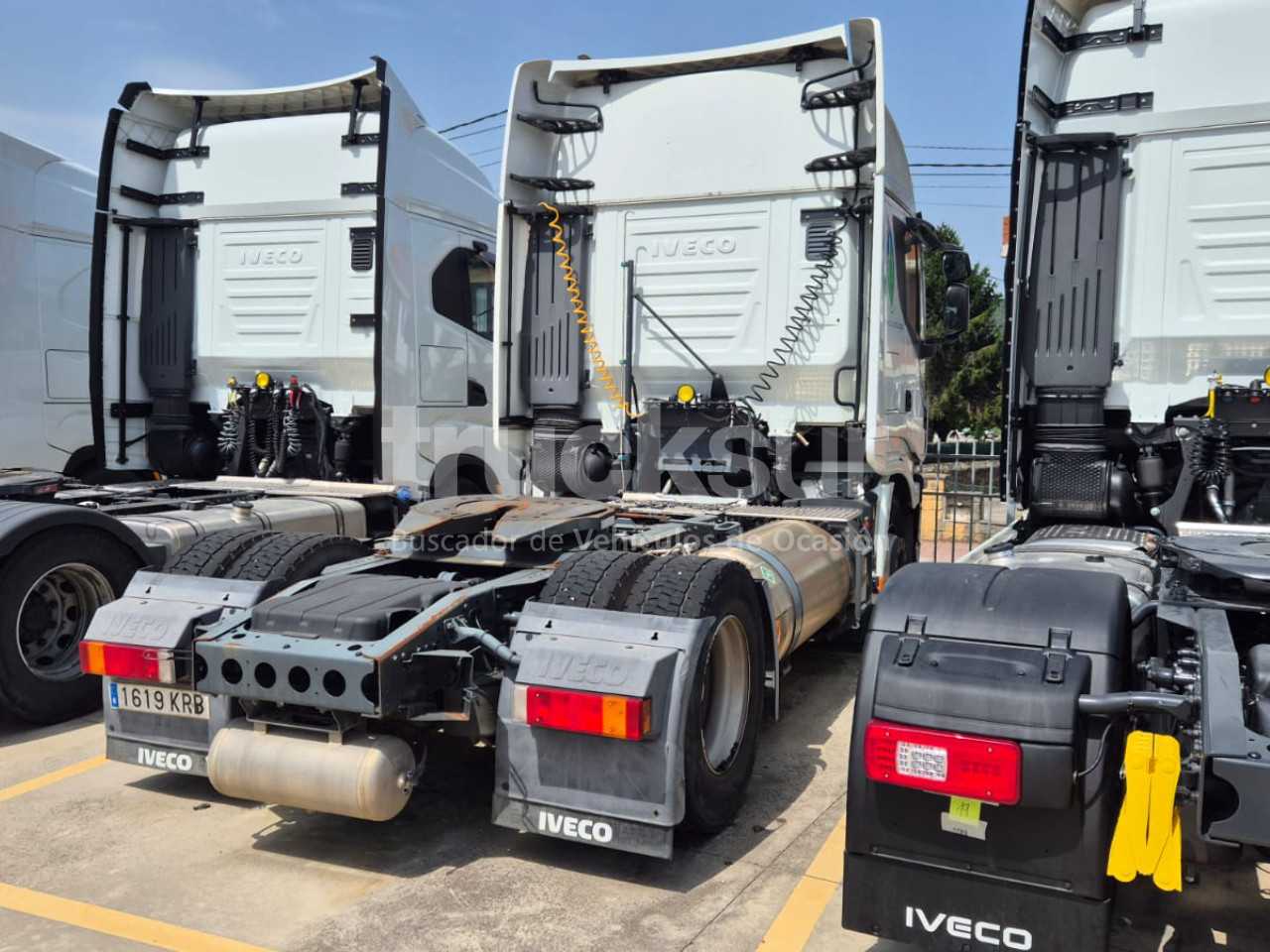 iveco-stralis-as440s40t-p-lng-1