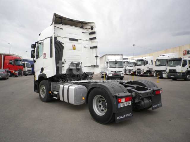 renault-t480-sleeper-cab-11