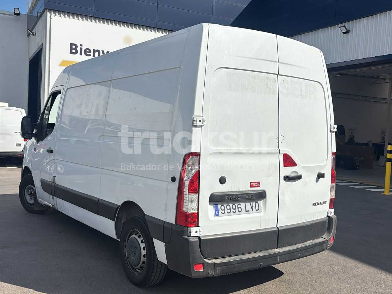 renault-master-l3h2-135-35-2