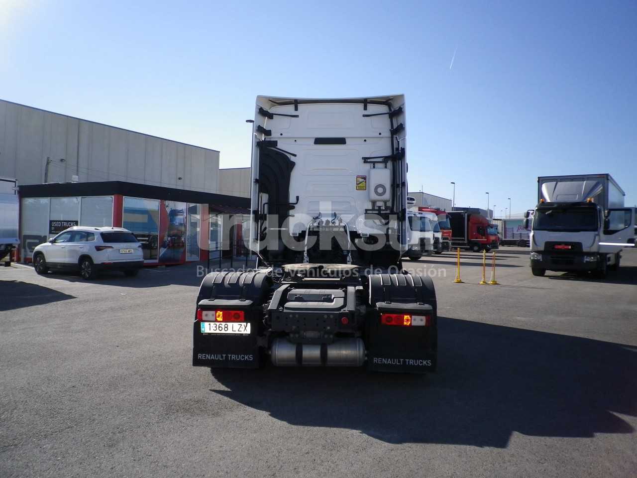 renault-t520-high-sleeper-cab-adr-4