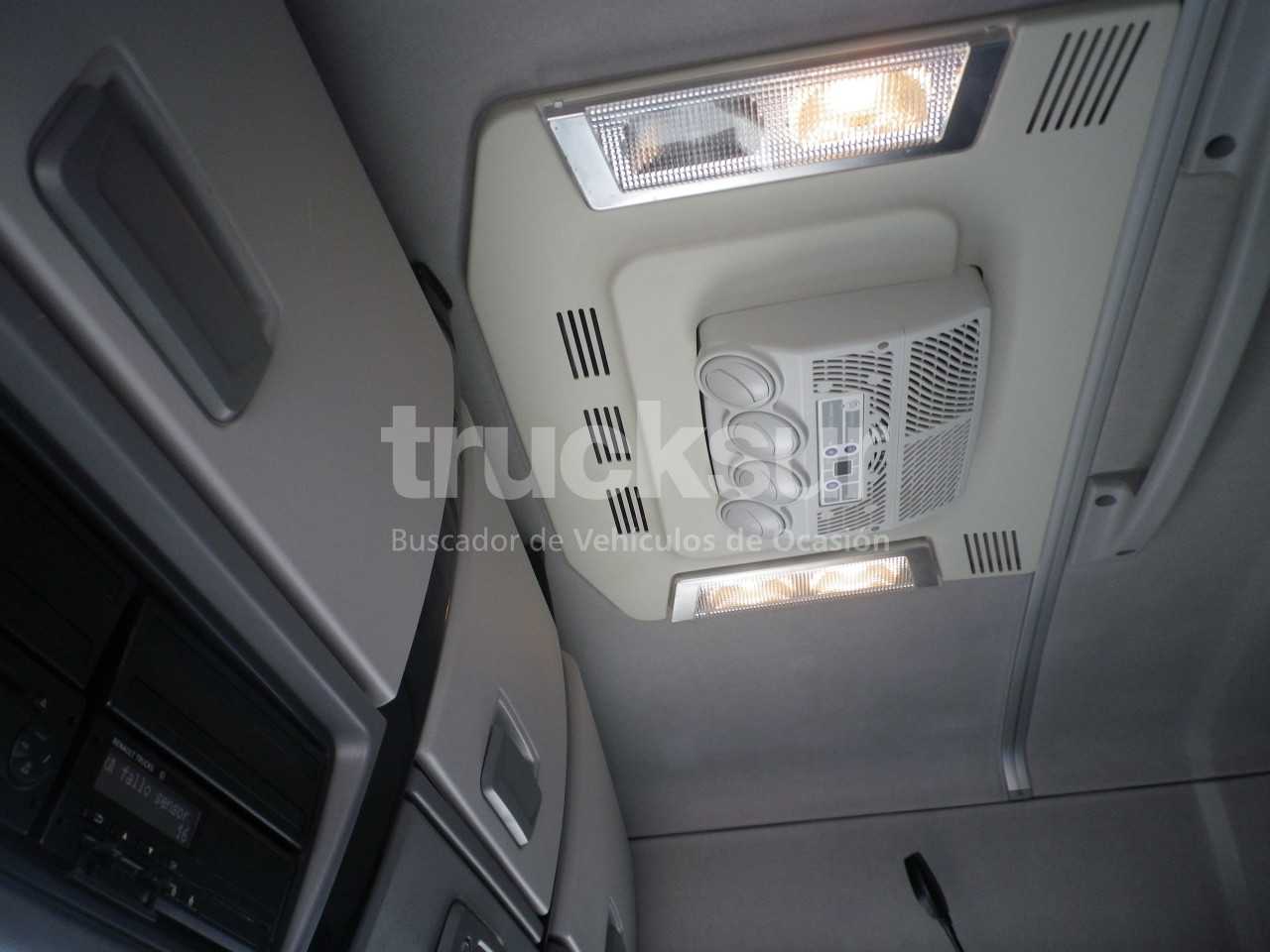 renault-t480-sleeper-cab-30