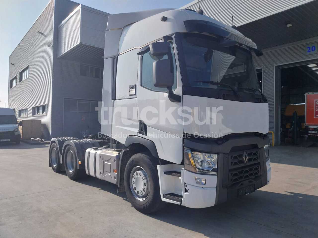 renault-t520-sleeper-cab-27