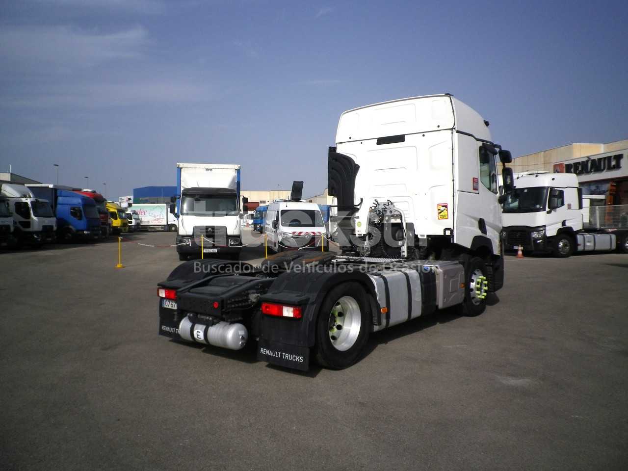 renault-t480-sleeper-cab-27