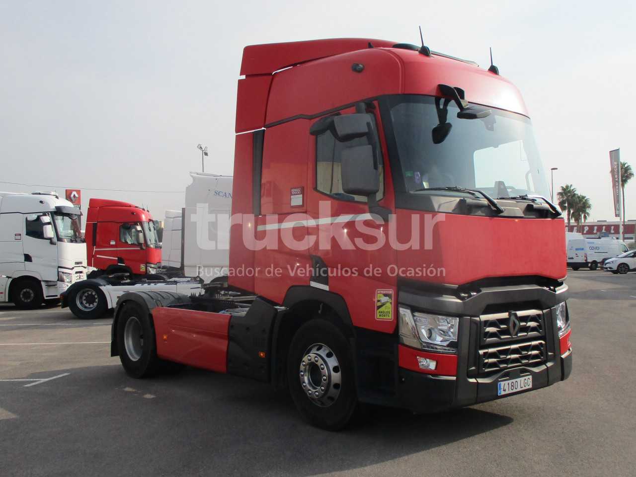 renault-t520-sleeper-cab-17