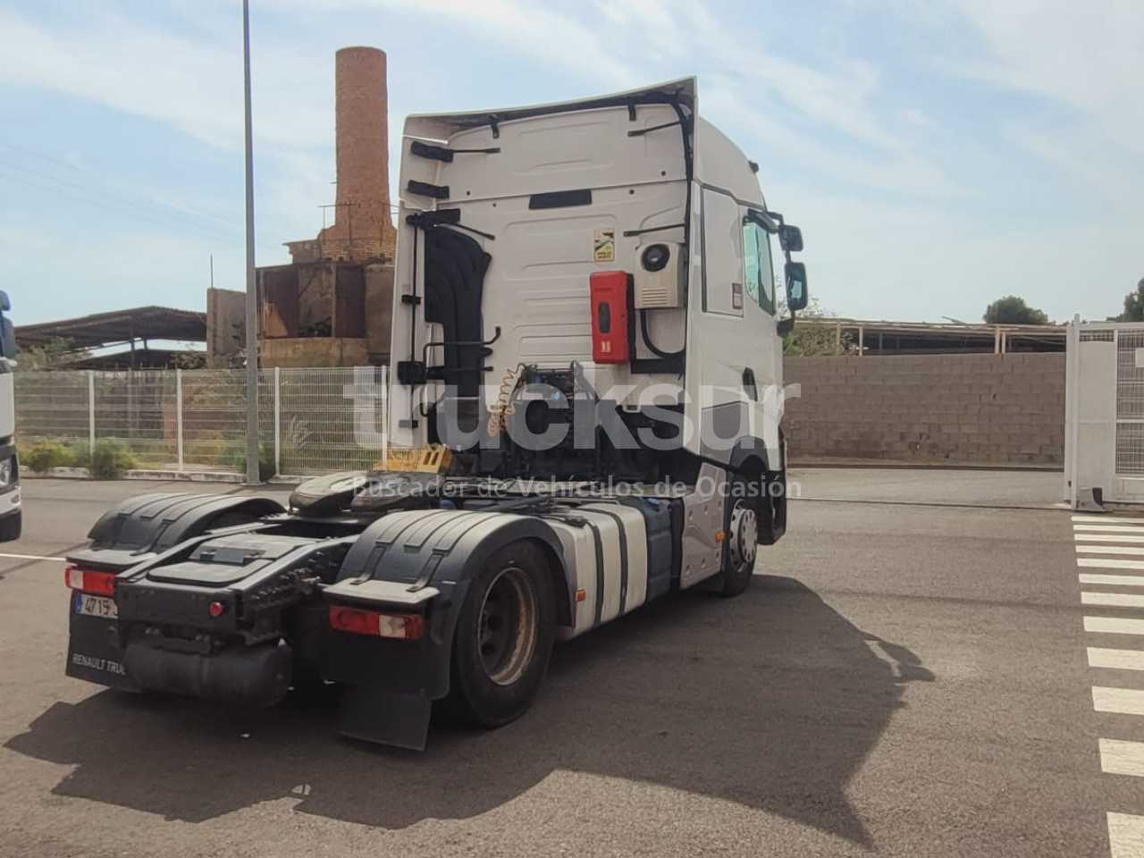 renault-t480-high-sleeper-cab-7