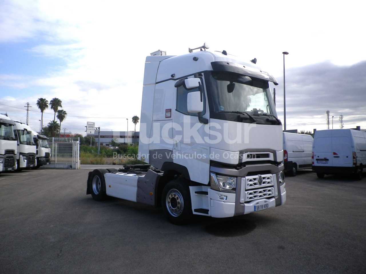 renault-t520-high-sleeper-cab-66