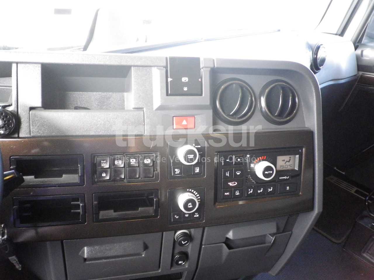 renault-t520-high-sleeper-cab-66