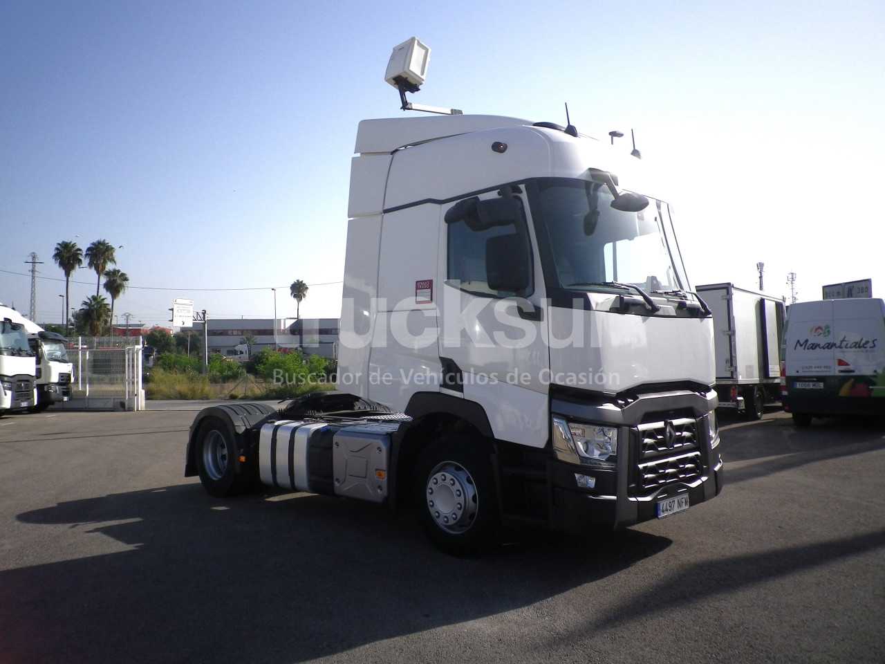 renault-t480-sleeper-cab-35