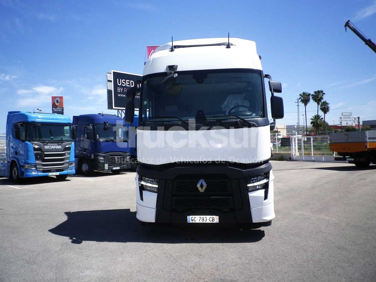 renault-t480-sleeper-cab-22