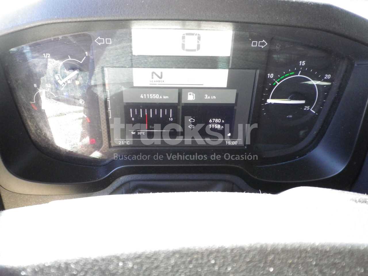 renault-t520-high-sleeper-cab-adr-2