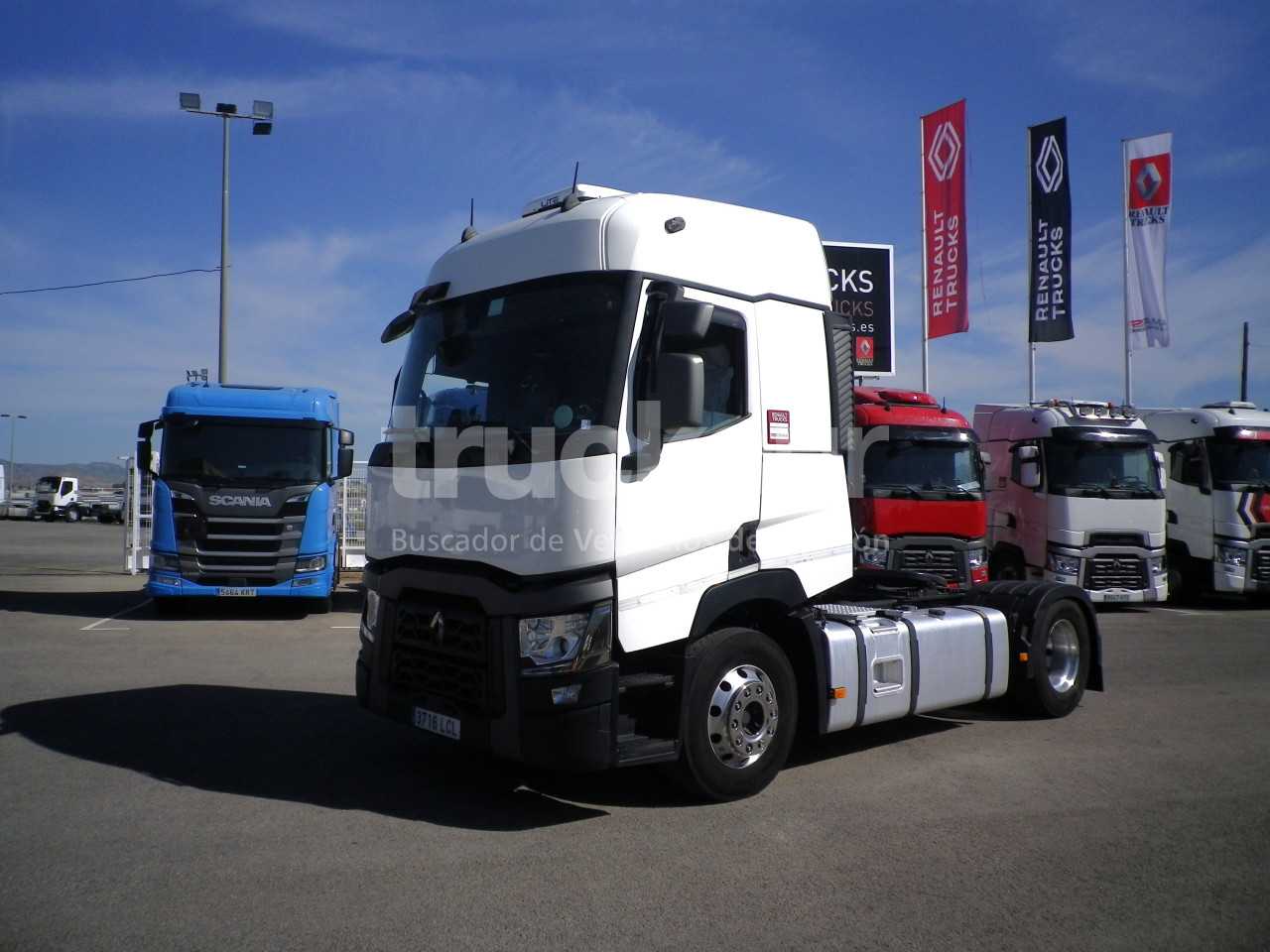 renault-t480-sleeper-cab-28
