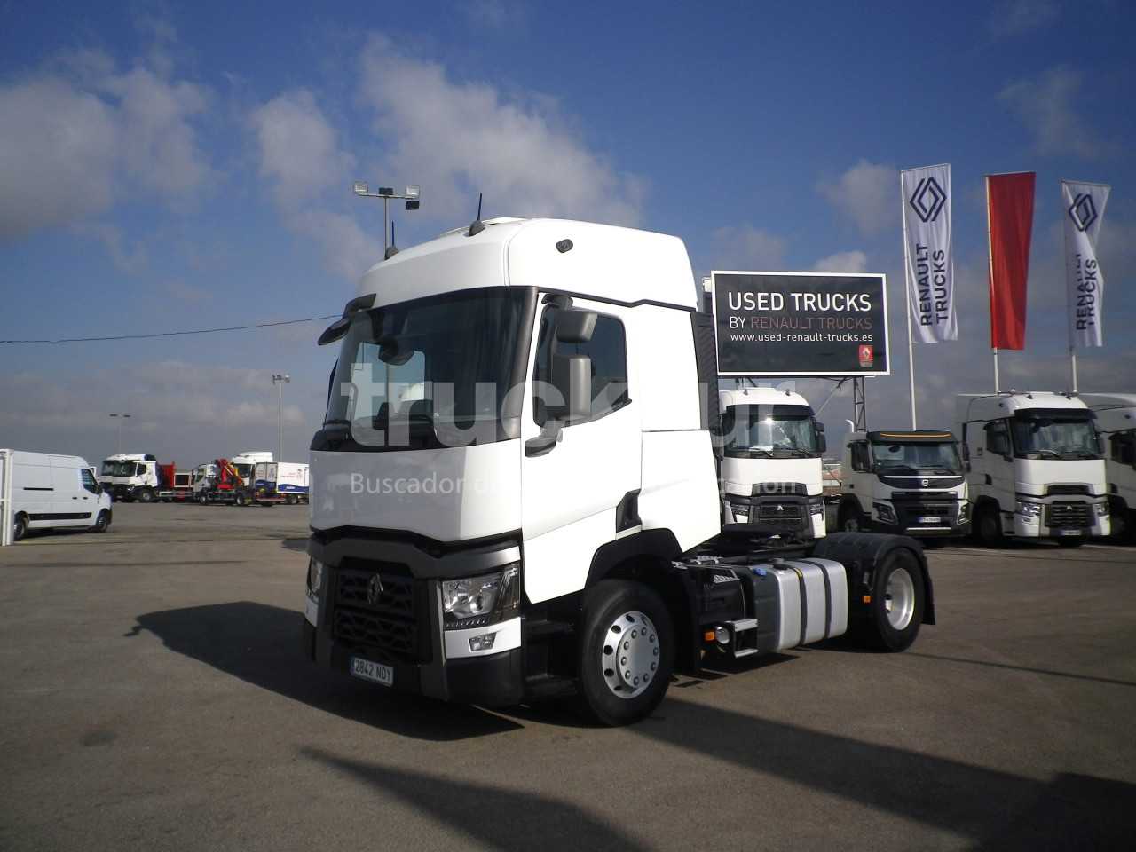 renault-t440-sleeper-cab-adr-1