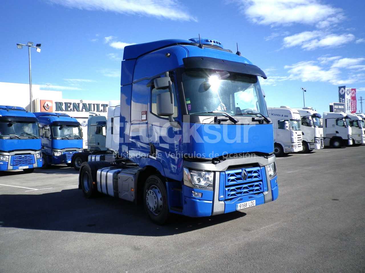 renault-t520-sleeper-cab-15