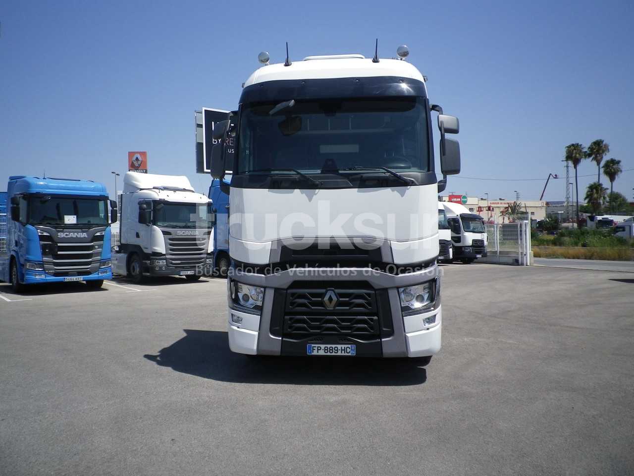 renault-t520-high-sleeper-cab-57