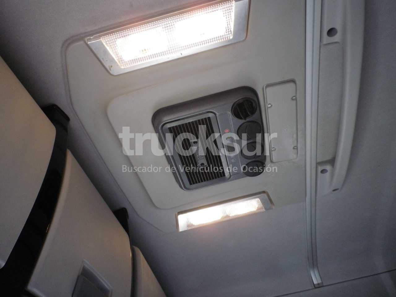 renault-t480-sleeper-cab-35