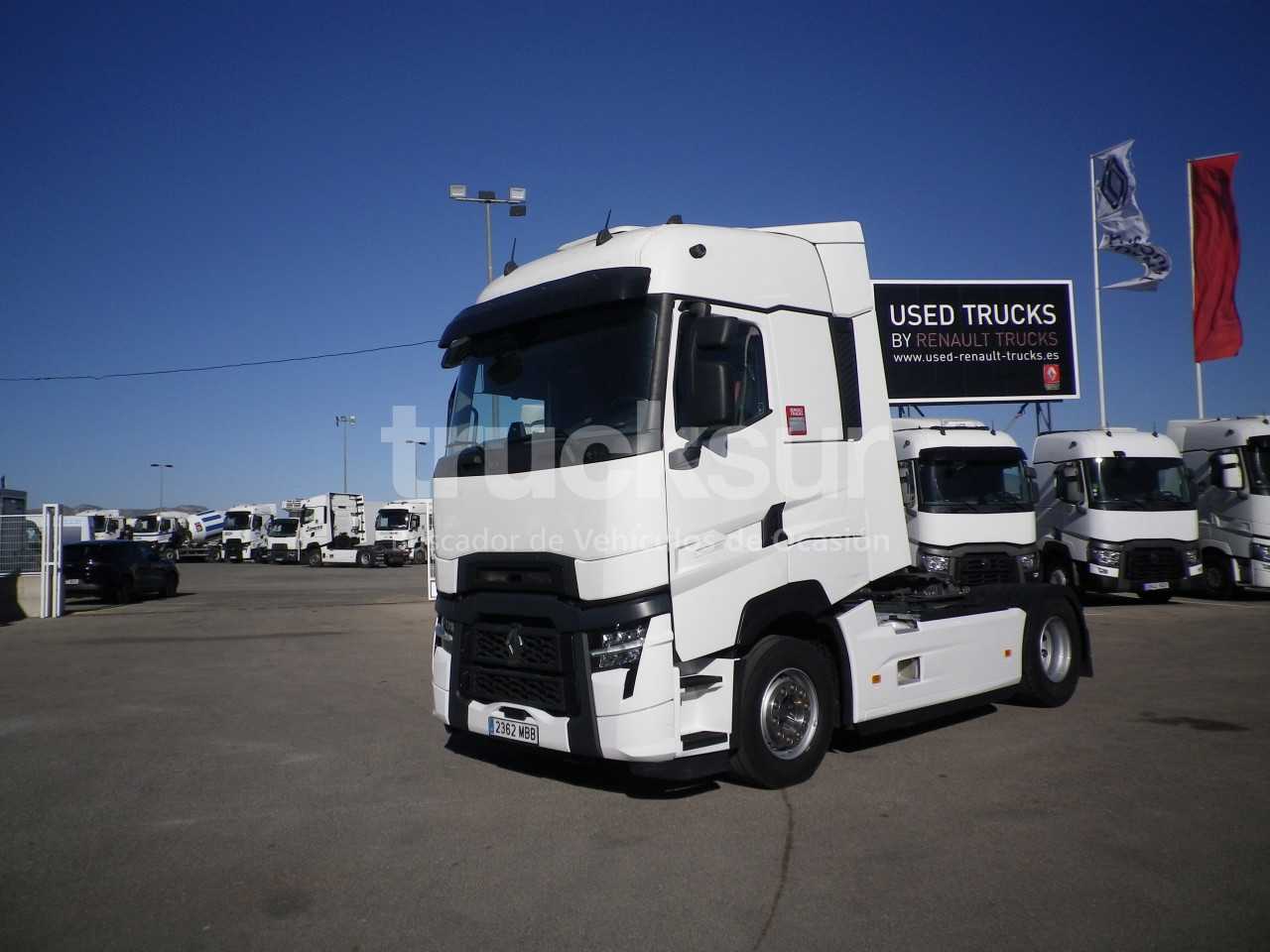 renault-t520-high-sleeper-cab-adr-3