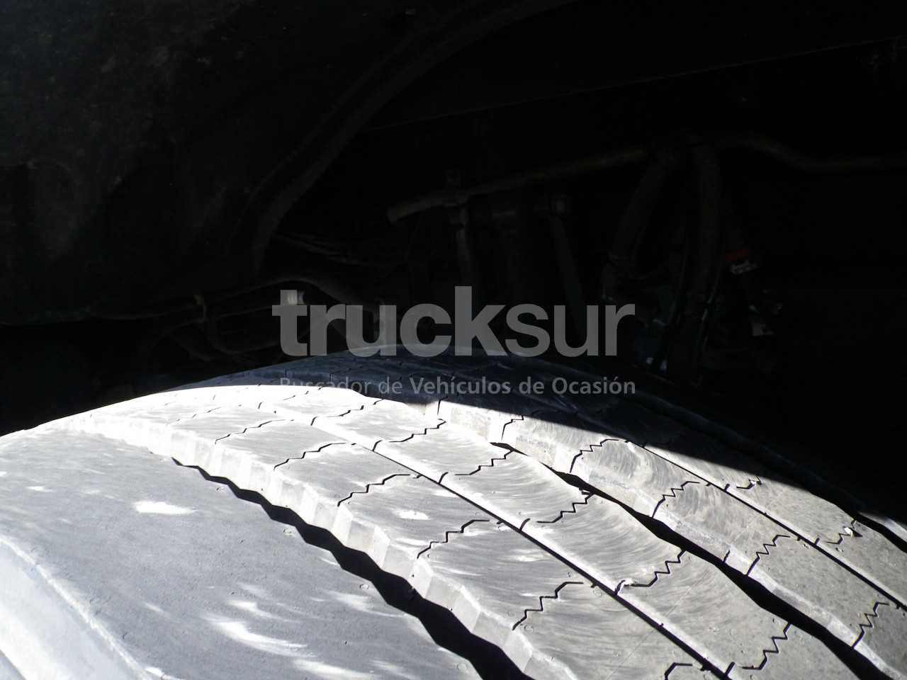 renault-t520-high-sleeper-cab-adr-3