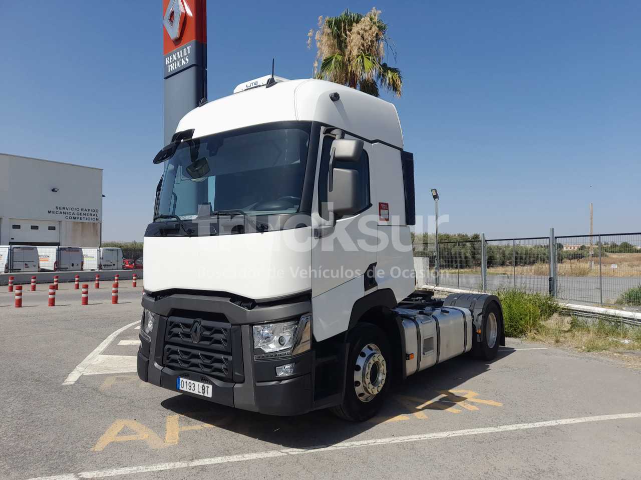 renault-t480-sleeper-cab-32