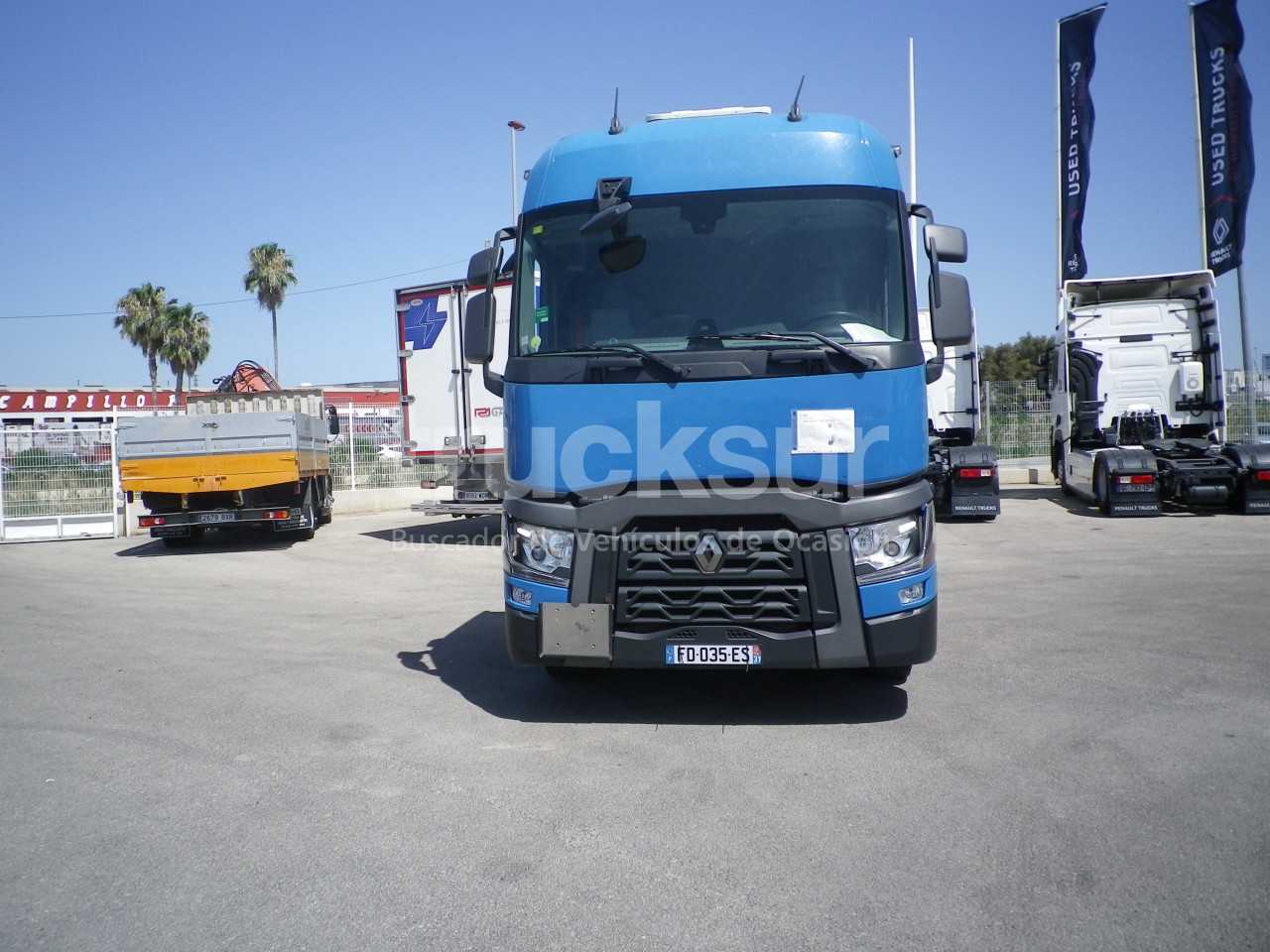 renault-t440-sleeper-cab-2