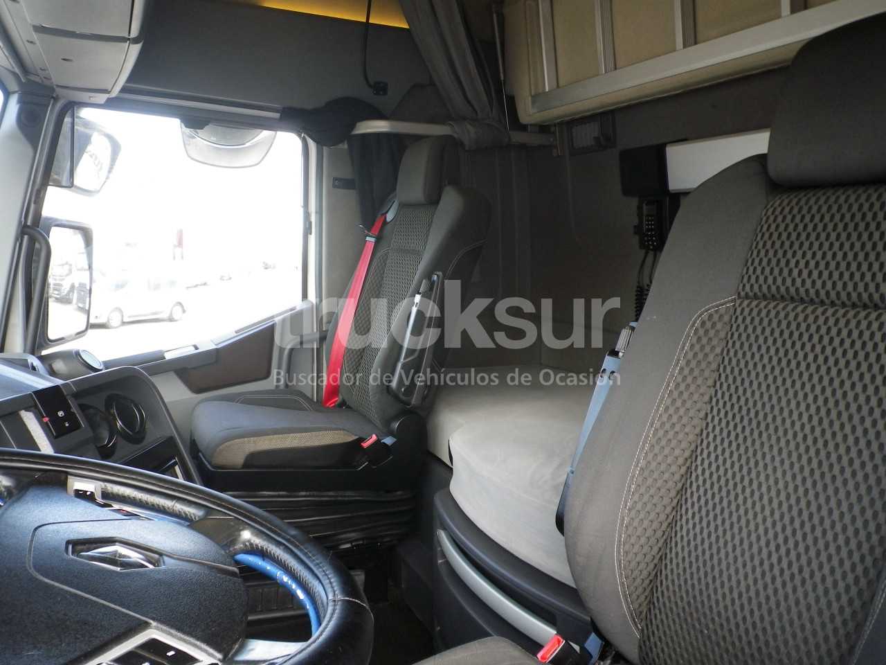 renault-t520-high-sleeper-cab-66