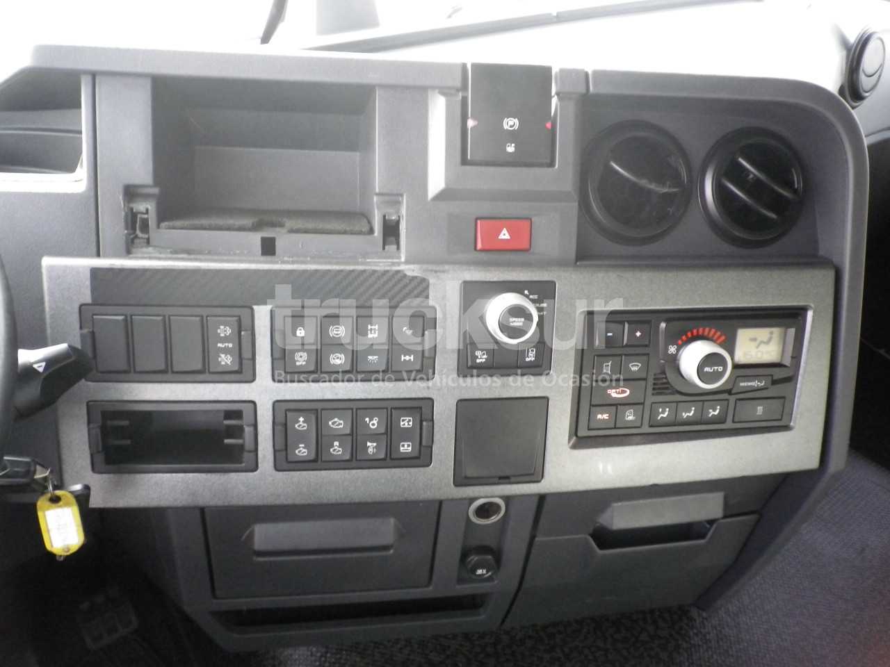 renault-t480-sleeper-cab-27