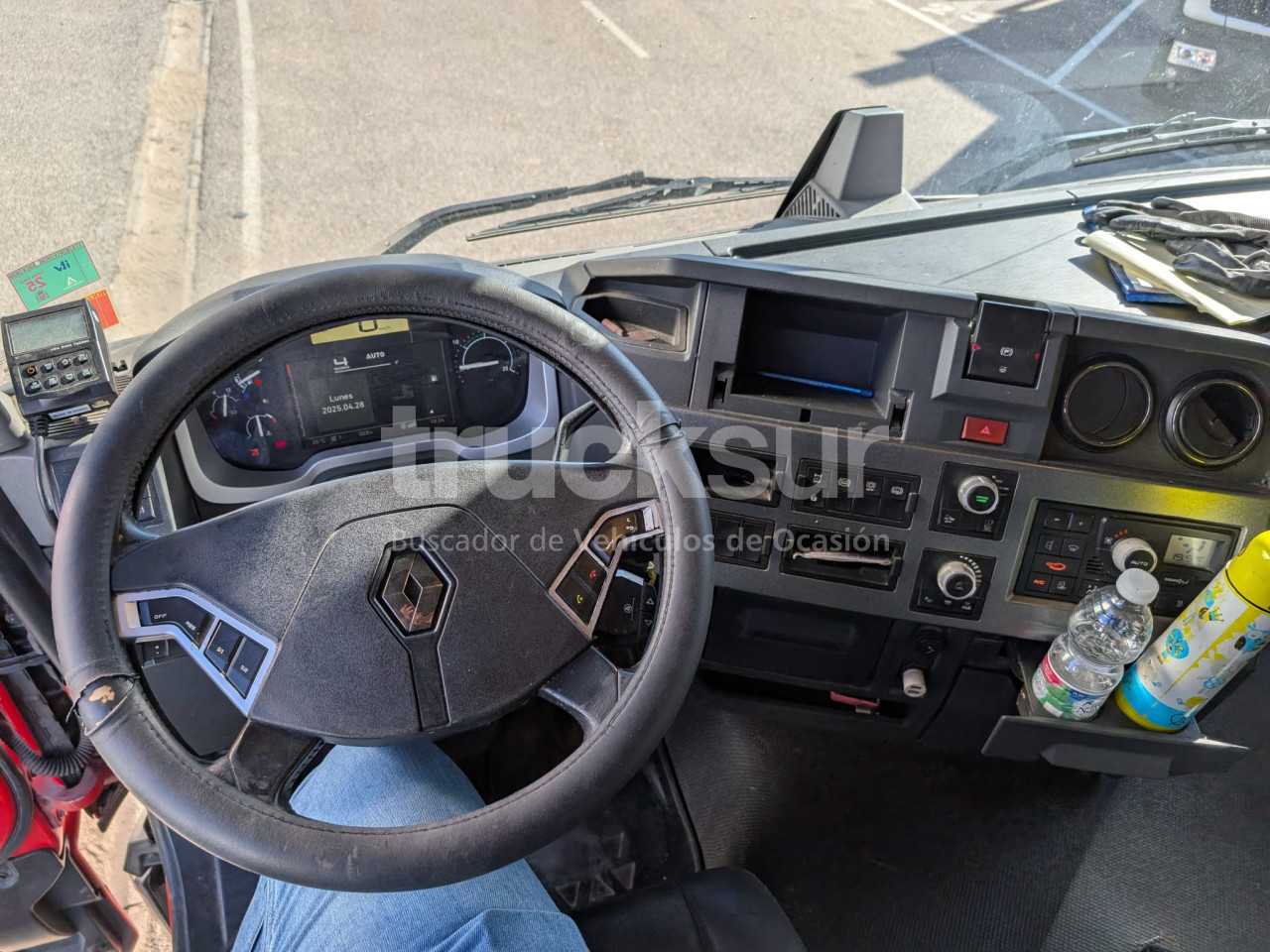 renault-t460-sleeper-cab-16