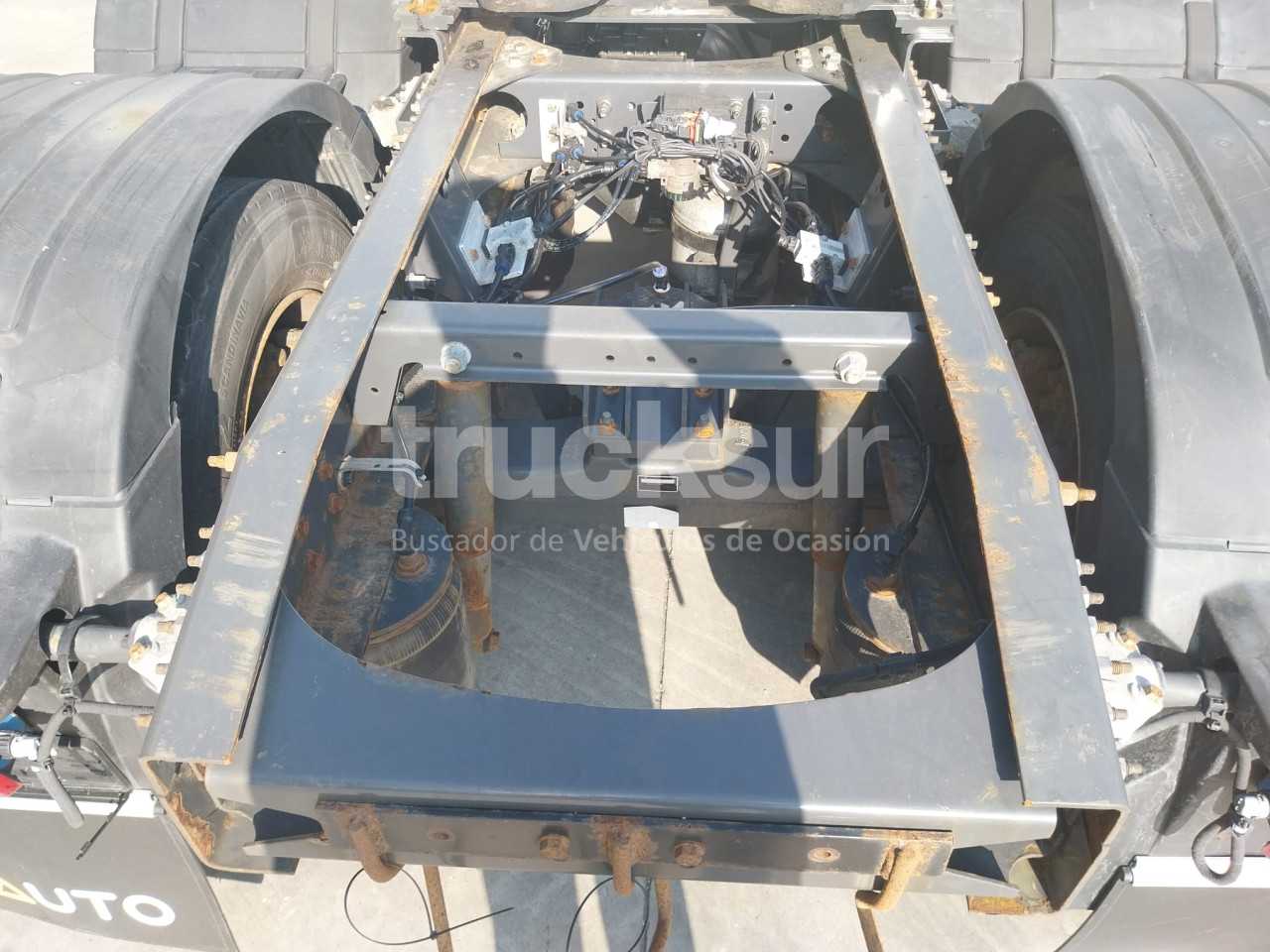 renault-t520-sleeper-cab-27