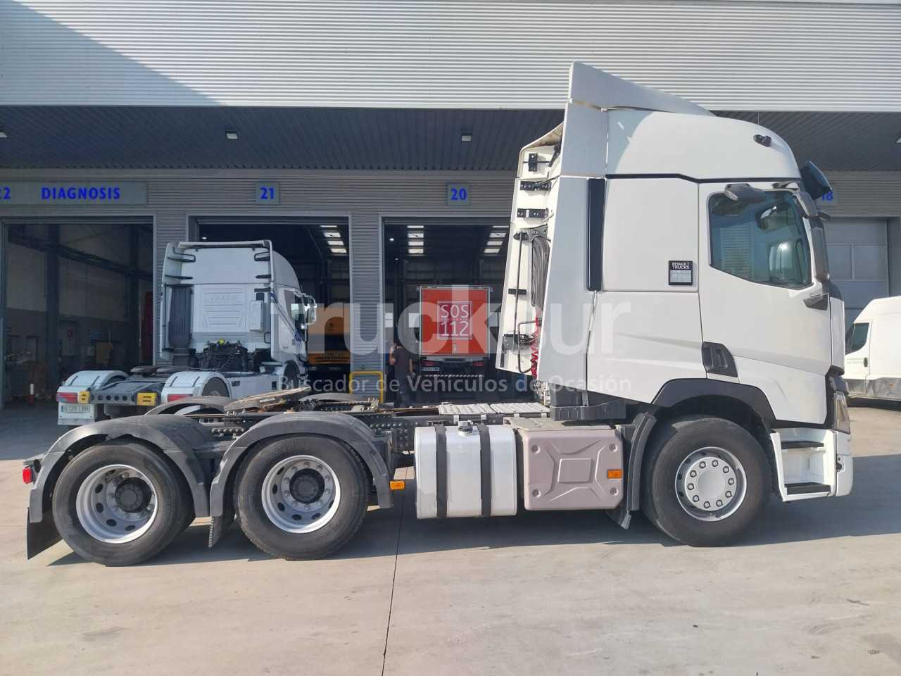 renault-t520-sleeper-cab-27