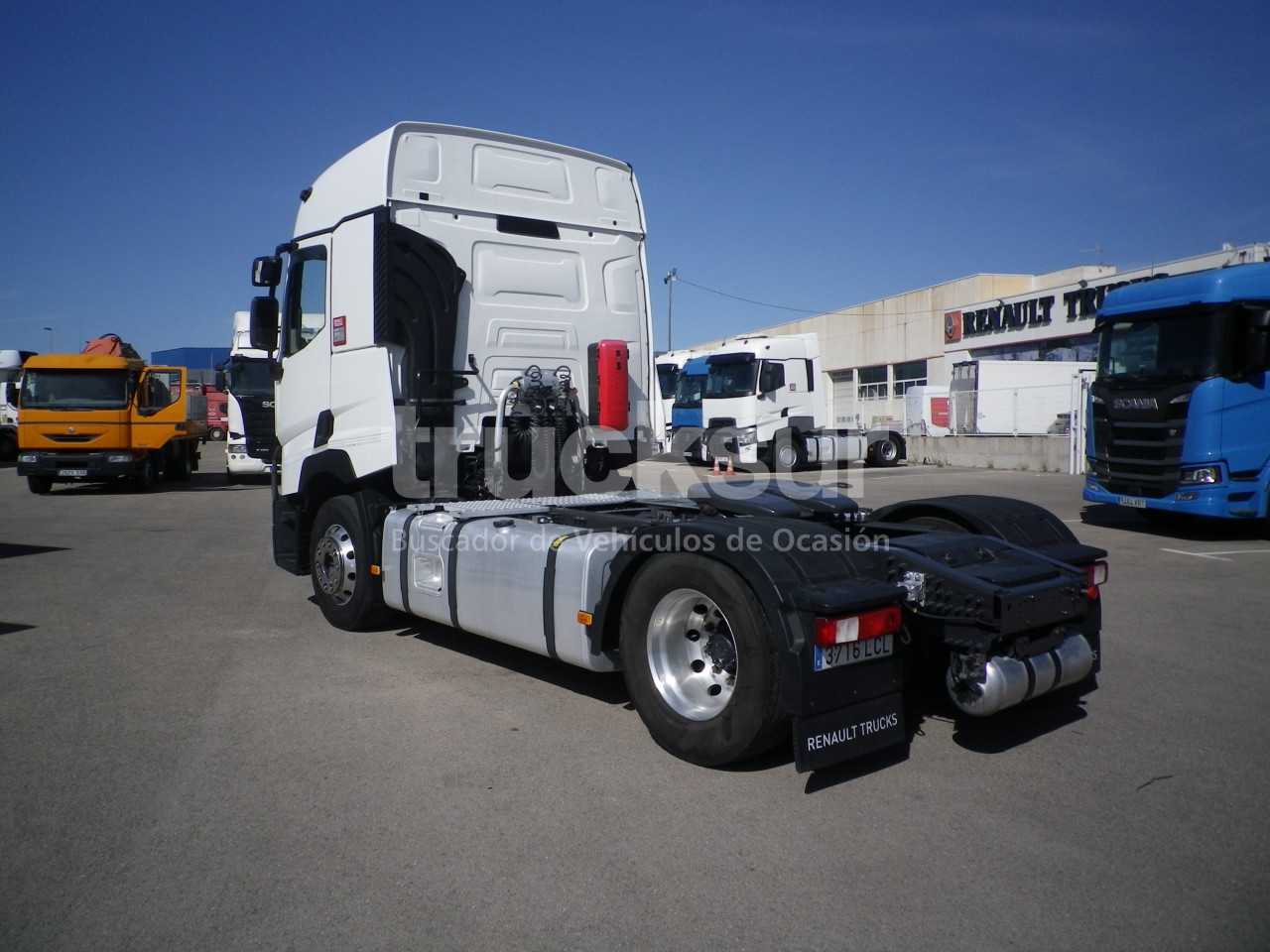 renault-t480-sleeper-cab-28