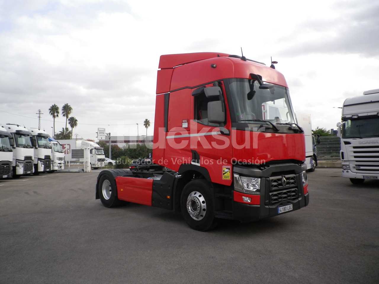 renault-t520-sleeper-cab-17