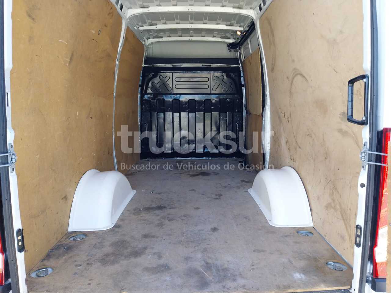 iveco-35s16-f-12m3-1