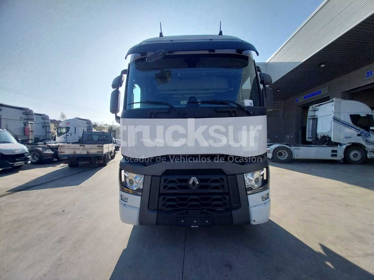 renault-t520-sleeper-cab-27