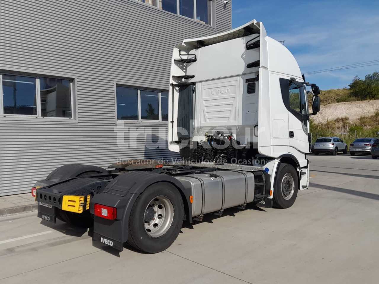 iveco-as440s51t-p-2