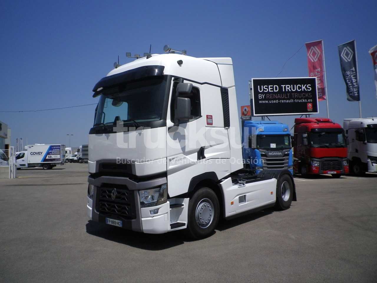 renault-t520-high-sleeper-cab-57