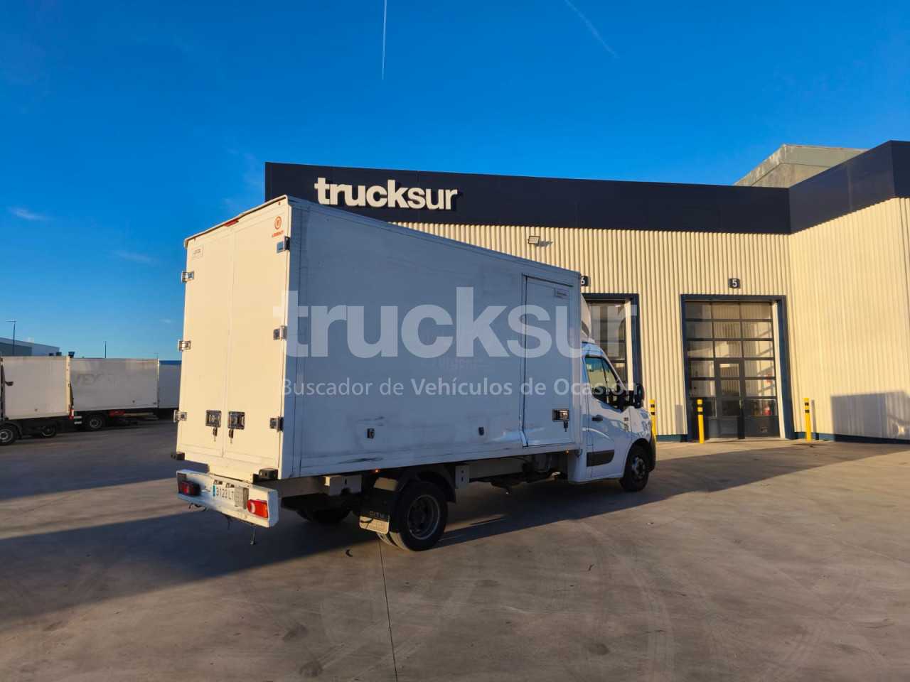 renault-master-165-35-gv-8