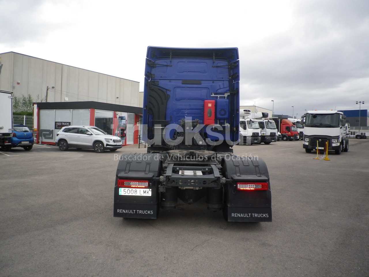 renault-t520sleeper-cab