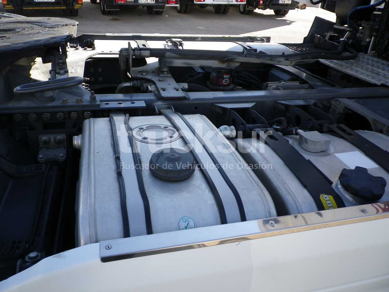 renault-t520-sleeper-cab-adr