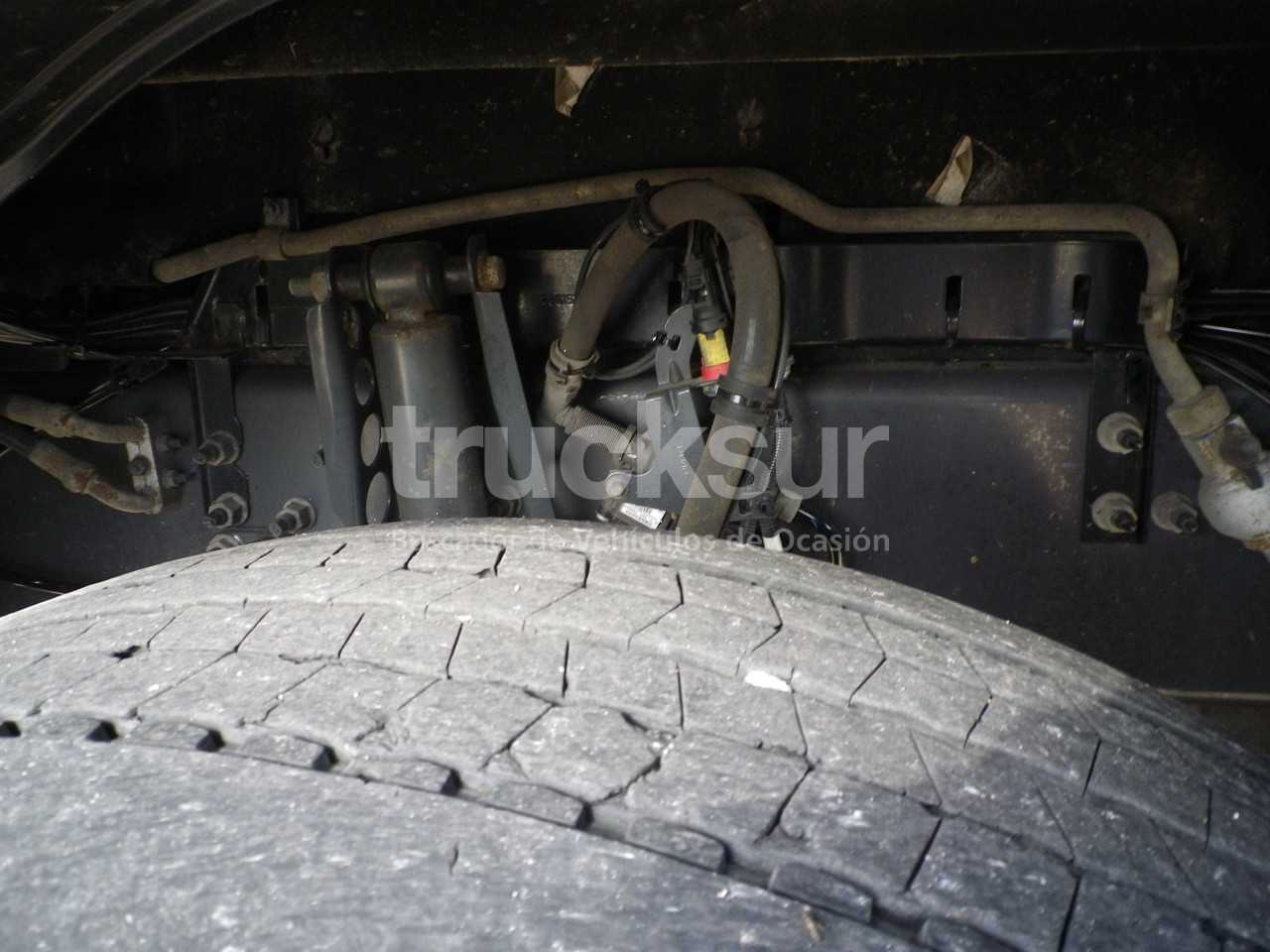 renault-t480-sleeper-cab-35