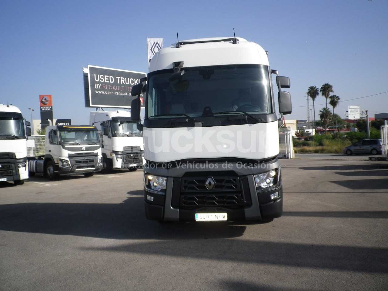 renault-t480-sleeper-cab-35