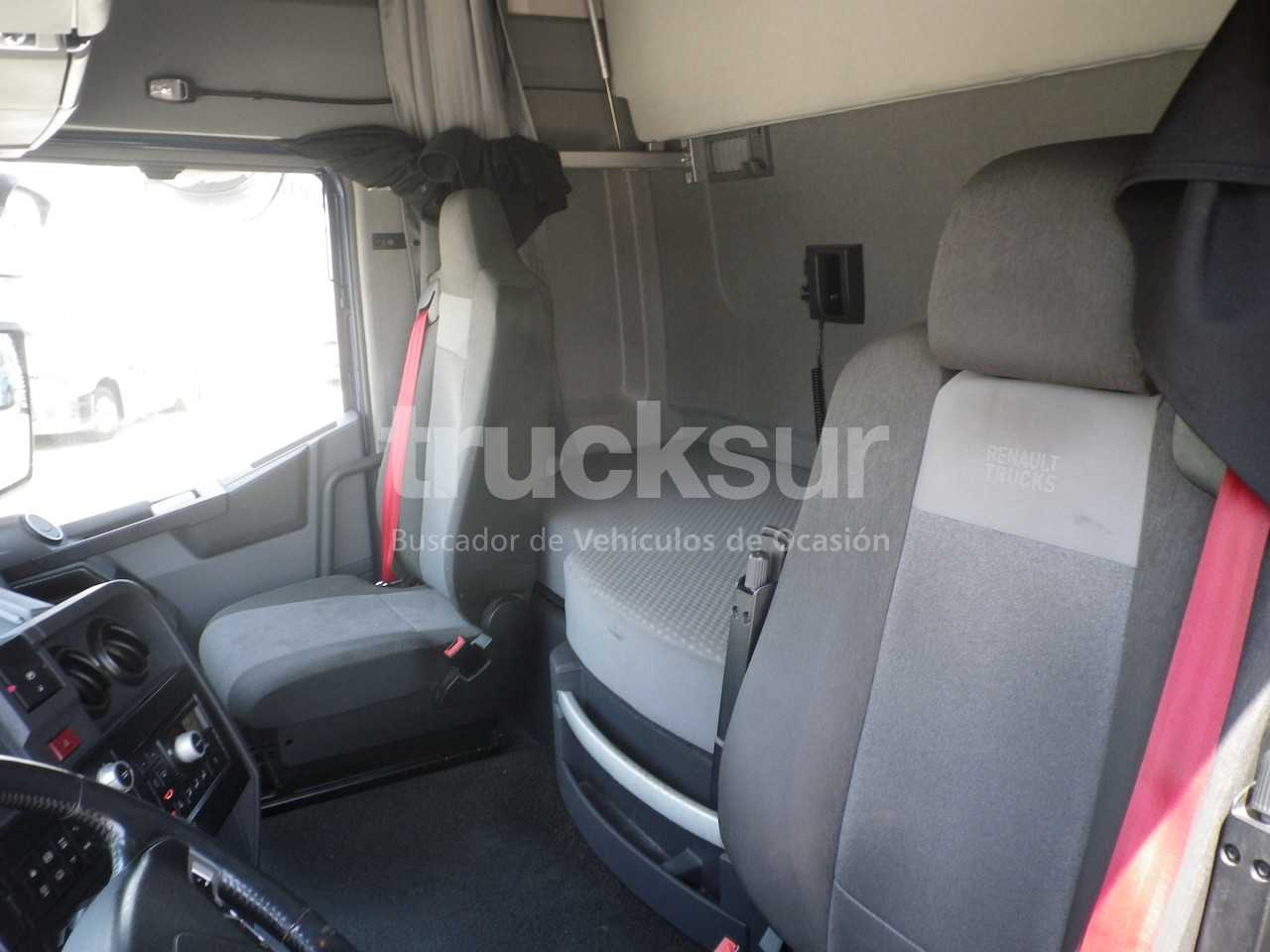 renault-t440-sleeper-cab-3