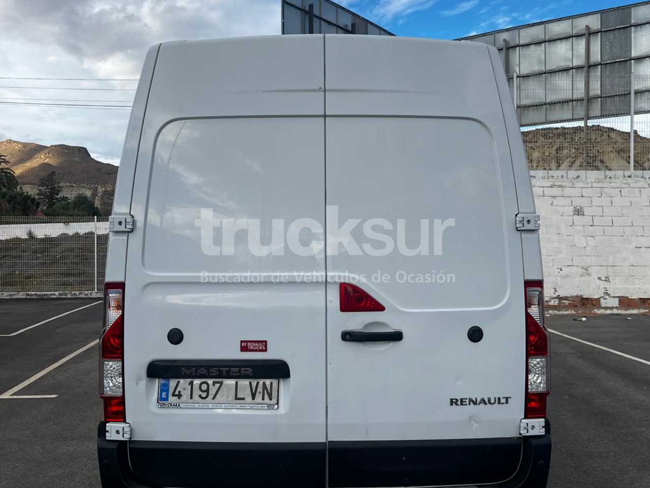 renault-master-l3h2-135-35-8