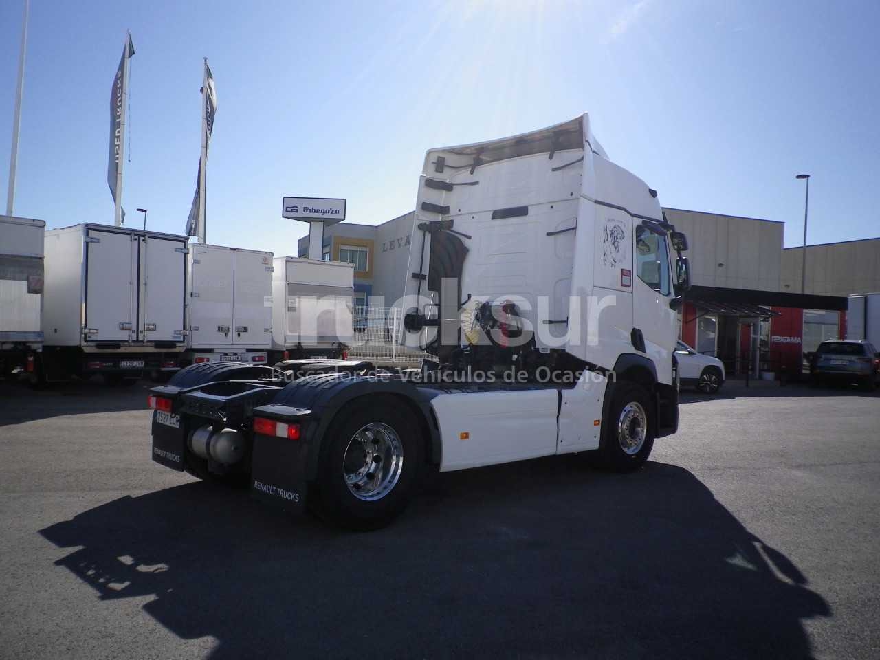 renault-t520-sleeper-cab-adr