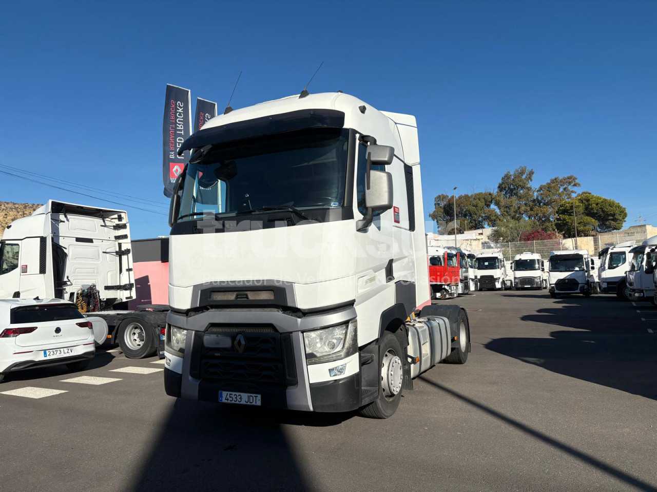renault-t480-high-sleeper-cab-8