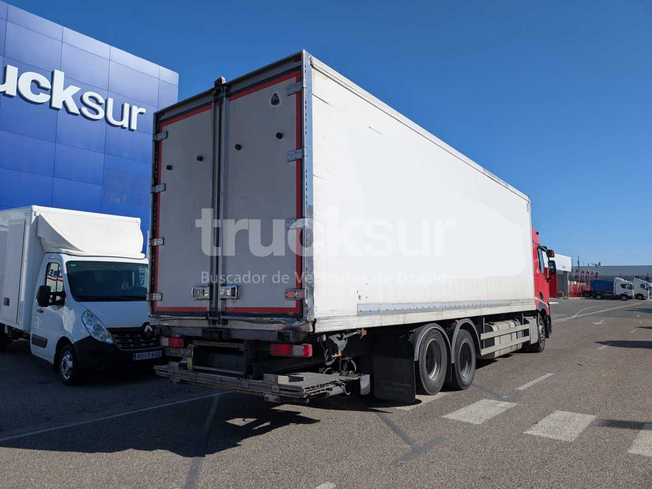 renault-t460-sleeper-cab-16