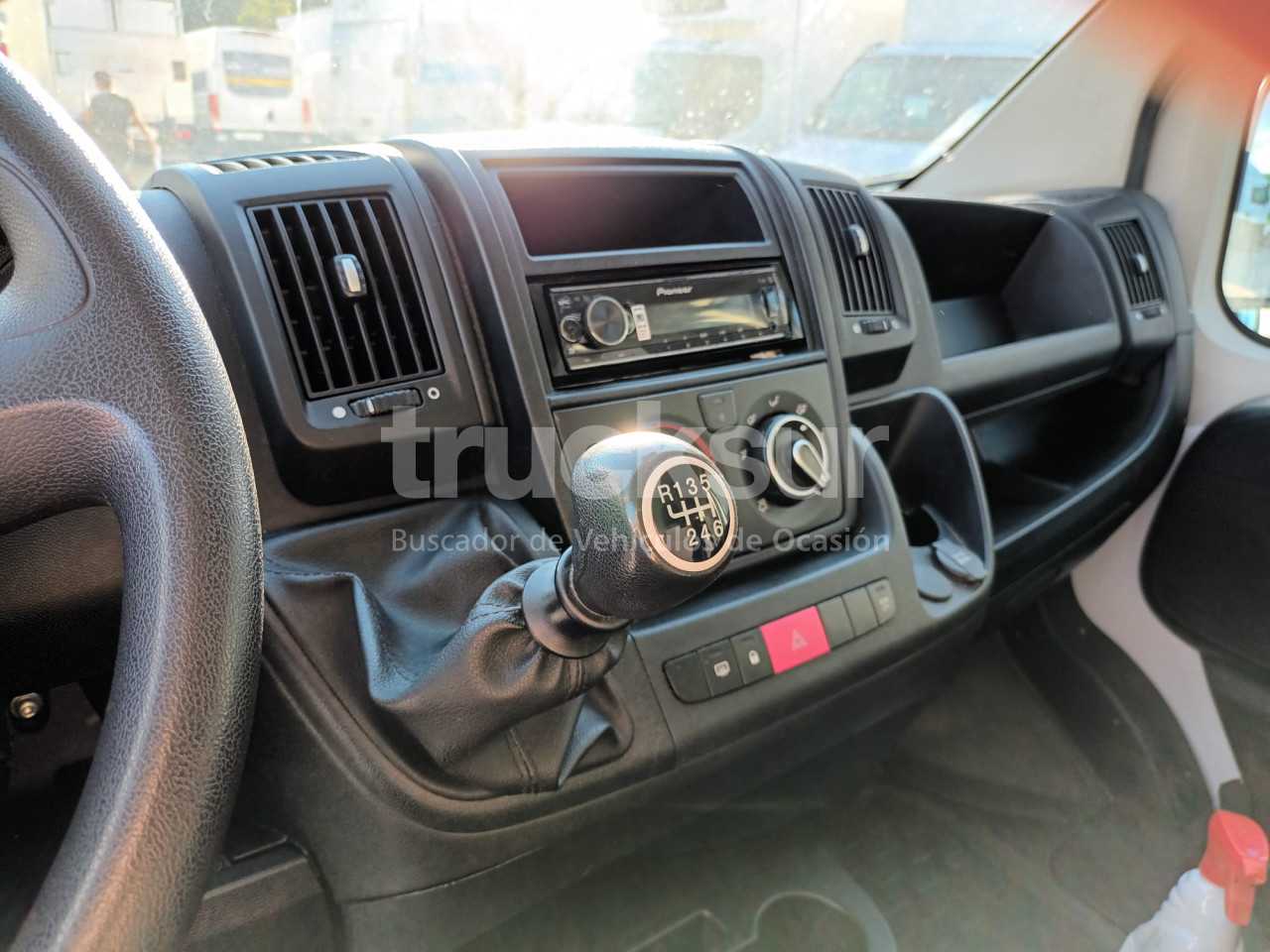 citroen-120-35-l3h2-12m3-6